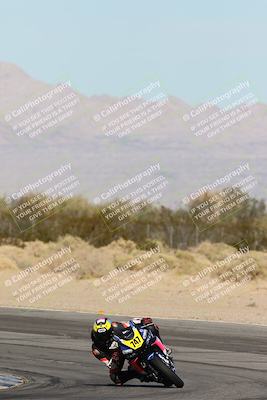 media/Dec-07-2025-CVMA (Sun) [[3e7d2de5dc]]/Race 9-Formula UL Shootout/